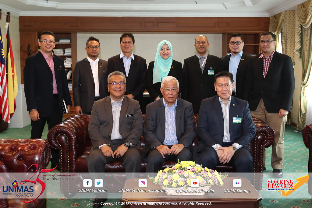 Kunjungan Hormat kepada Menteri Pendidikan, Sains dan Teknologi Sarawak, YB Dato Sri Michael Manyin Jawong