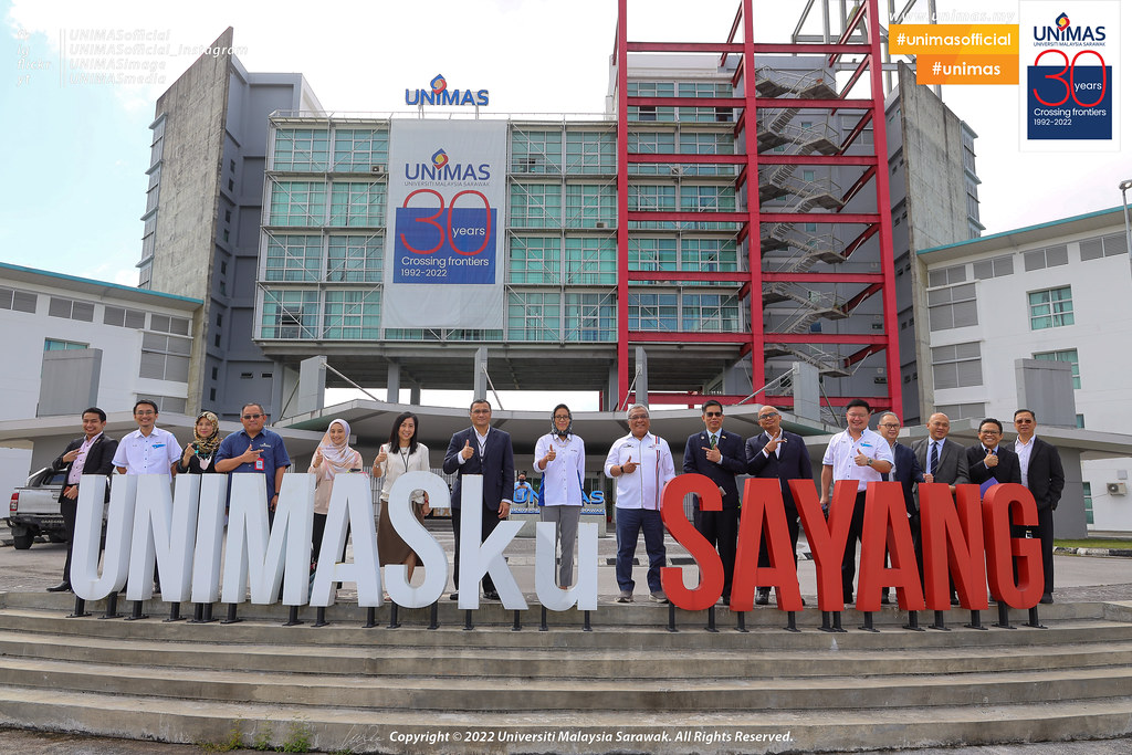 Majlis Kunjungan Hormat Presiden Lembaga Teknologis Malaysia (MBOT) dan MOU UNIMAS & Techzone